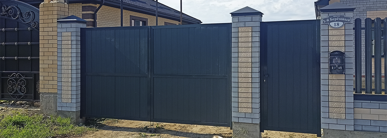 Въездные ворота в Черкесске под ключ